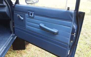 Toyota-pickup-truck-4x4-1988-blue-16