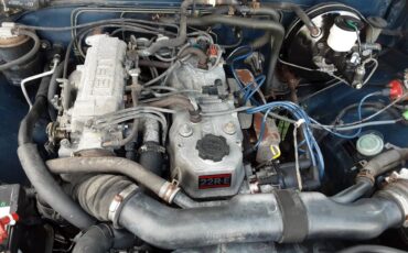 Toyota-pickup-truck-4x4-1988-blue-9