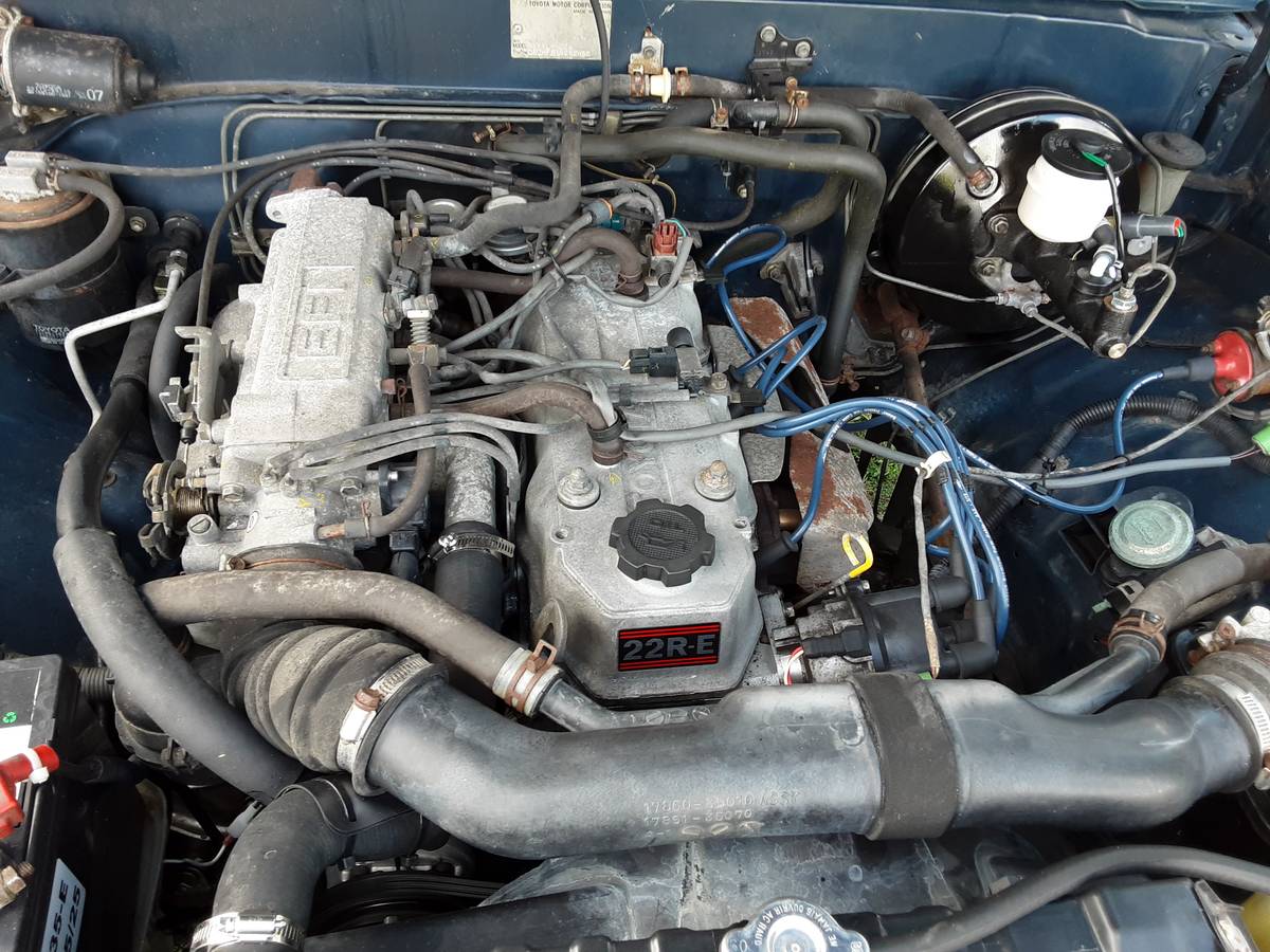 Toyota-pickup-truck-4x4-1988-blue-9