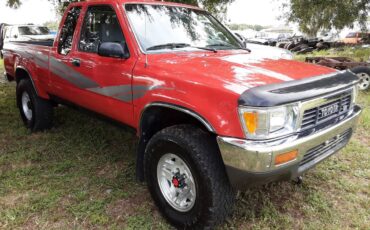Toyota-pickup-truck-4x4-1990-red