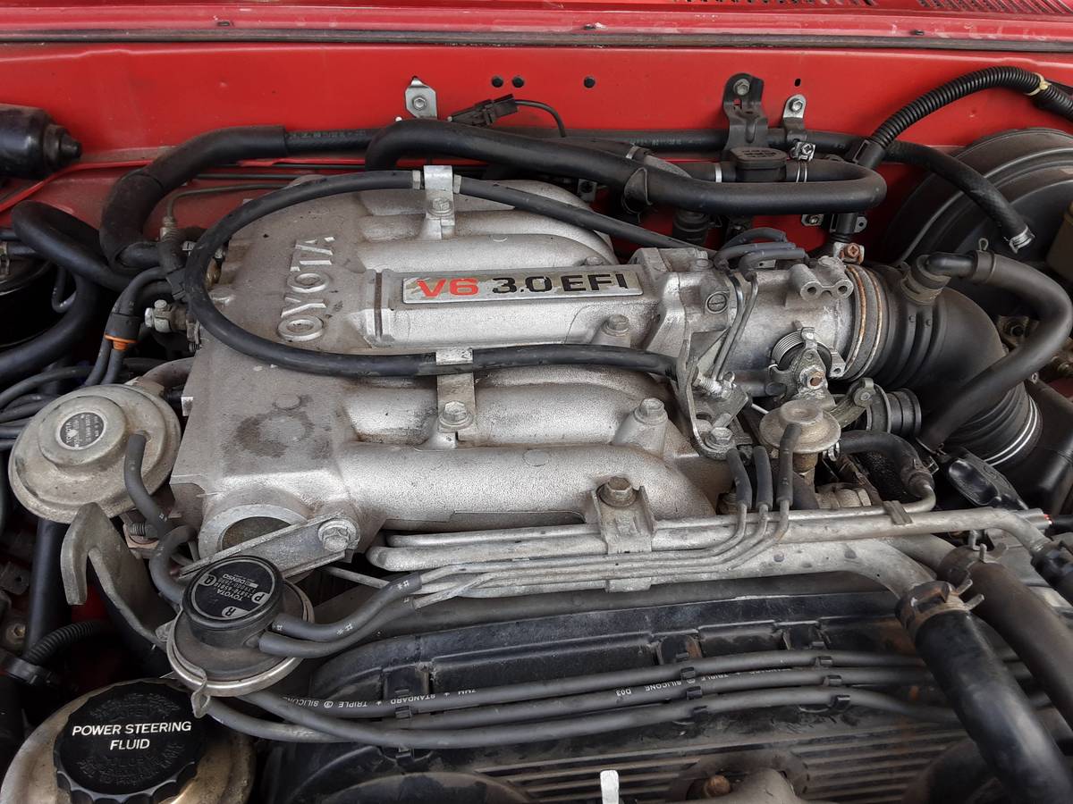 Toyota-pickup-truck-4x4-1990-red-6