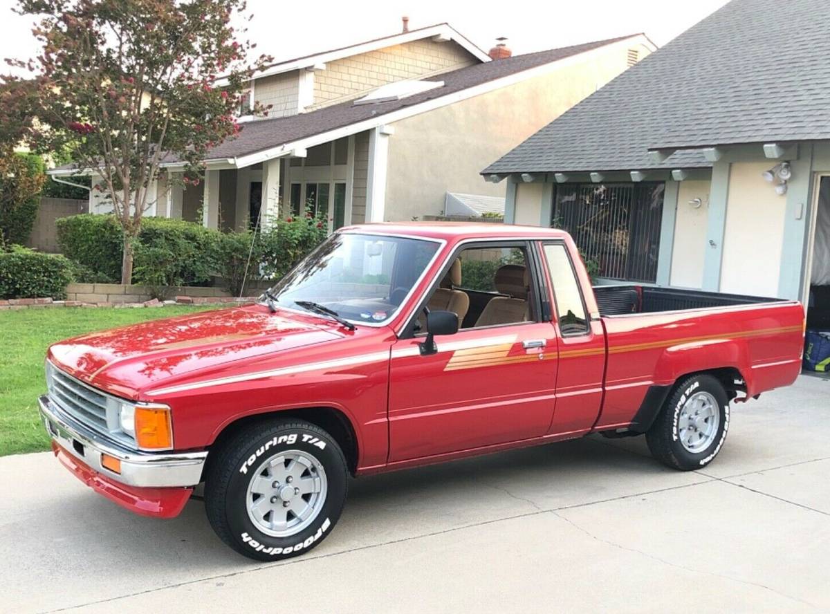 Toyota-pickup-turbo-1986-3