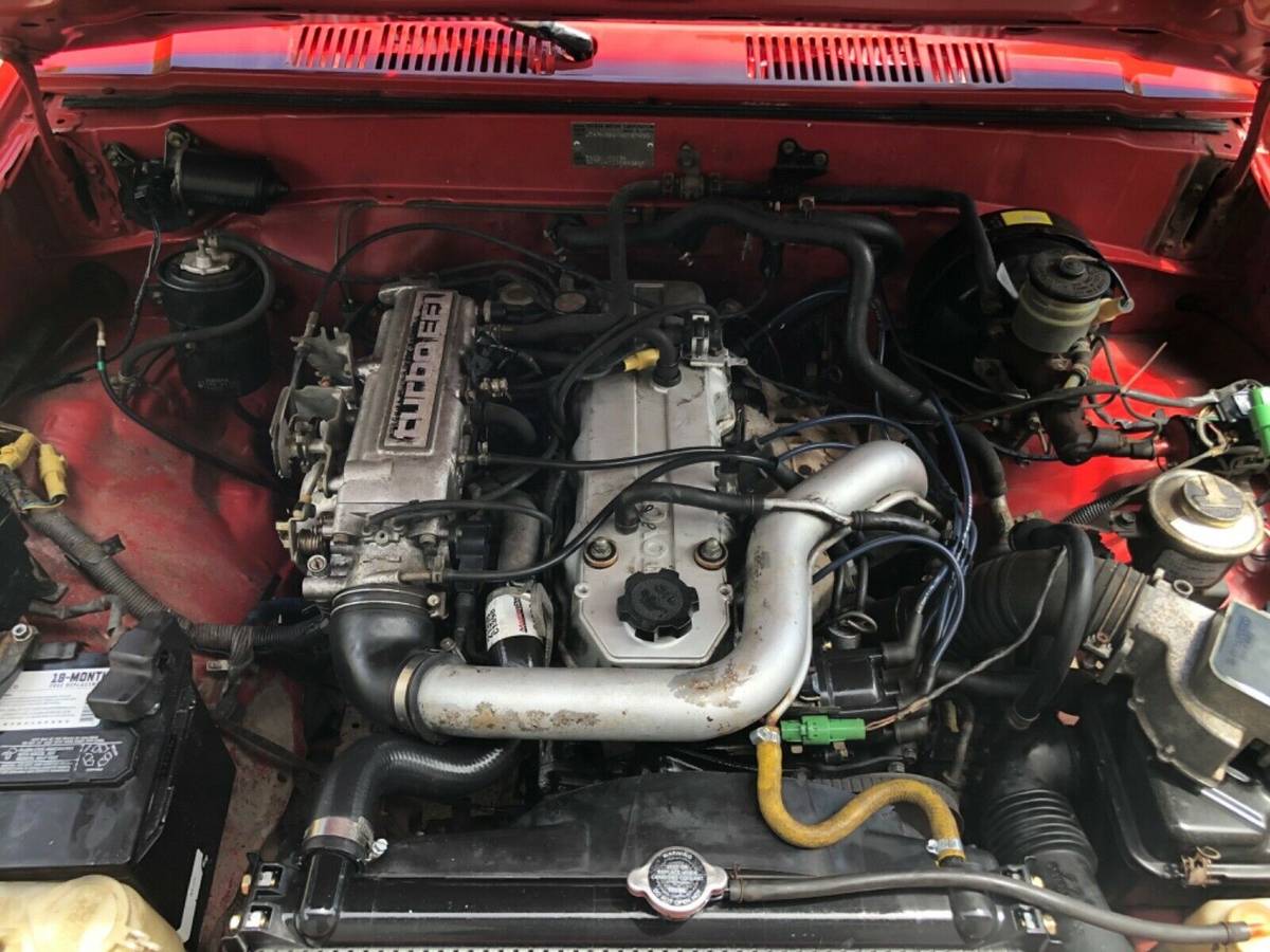 Toyota-pickup-turbo-1986-5