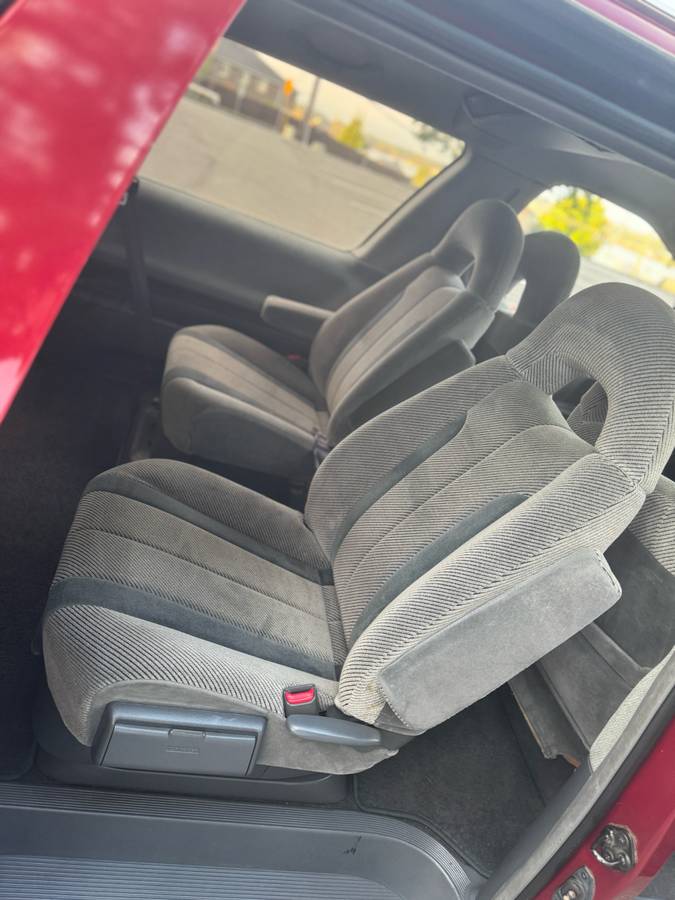 Toyota-previa-1992-red-10