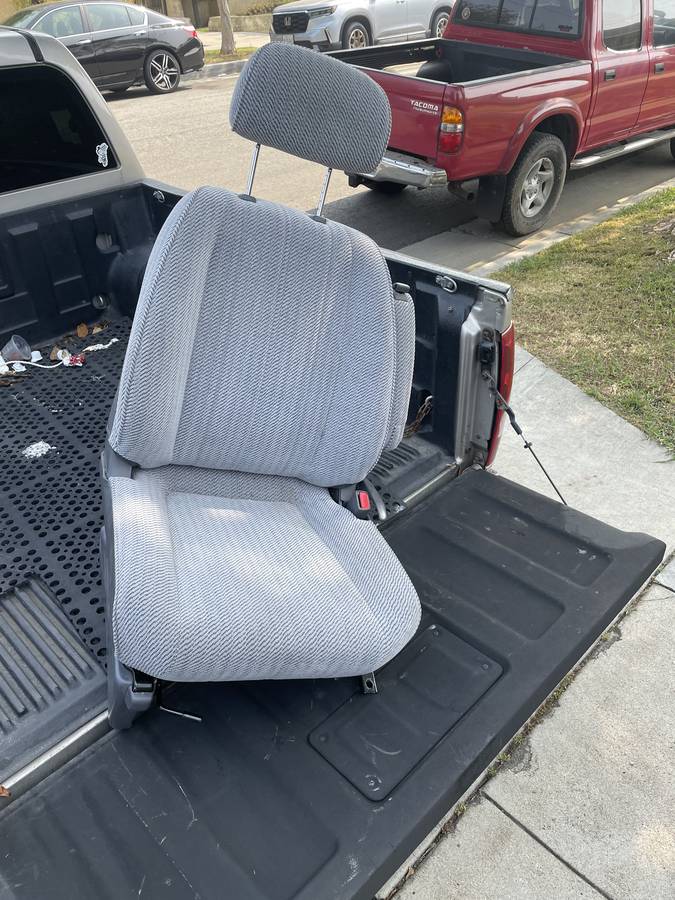 Toyota-previa-1994-silver-10