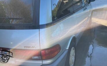 Toyota-previa-1994-silver-3