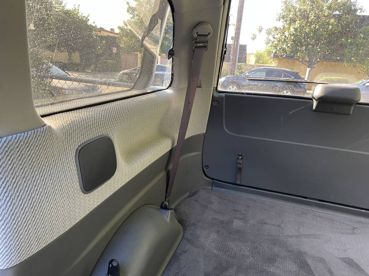 Toyota-previa-1994-silver-6