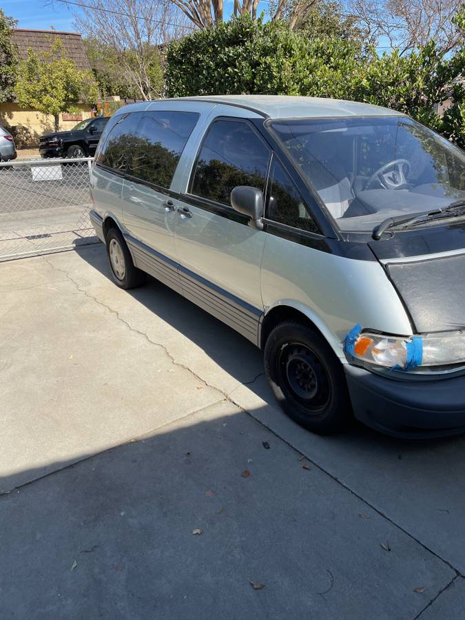 Toyota-previa-1994-silver