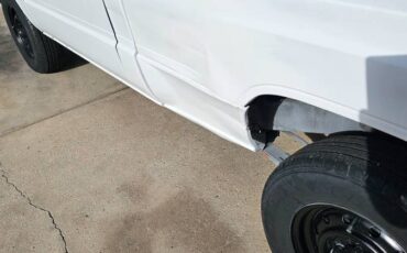 Toyota-pu-1985-white-3