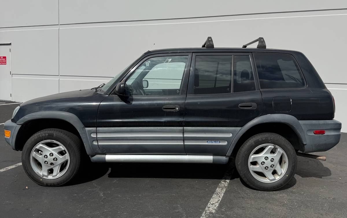 Toyota-rav4-1988-black-7