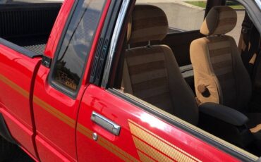 Toyota-sr5-1986-4