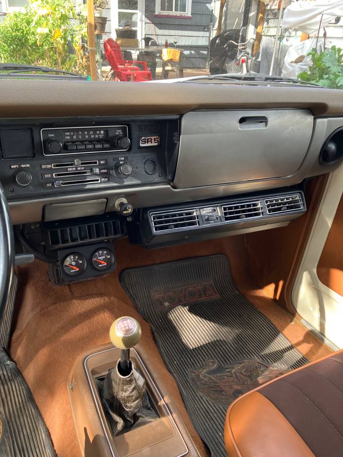 Toyota-sr5-pickup-longbed-1978-white-11