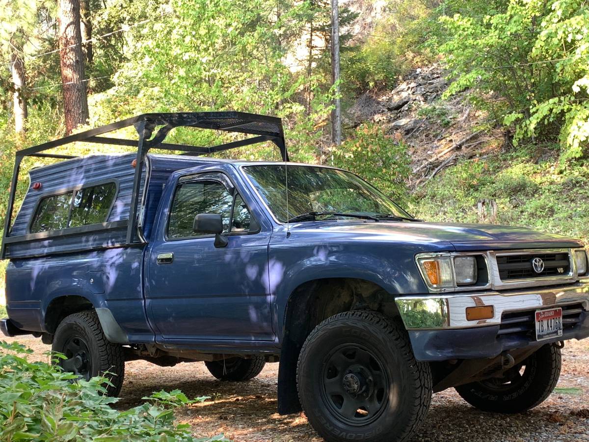 Toyota-sr5-truck-1993-blue