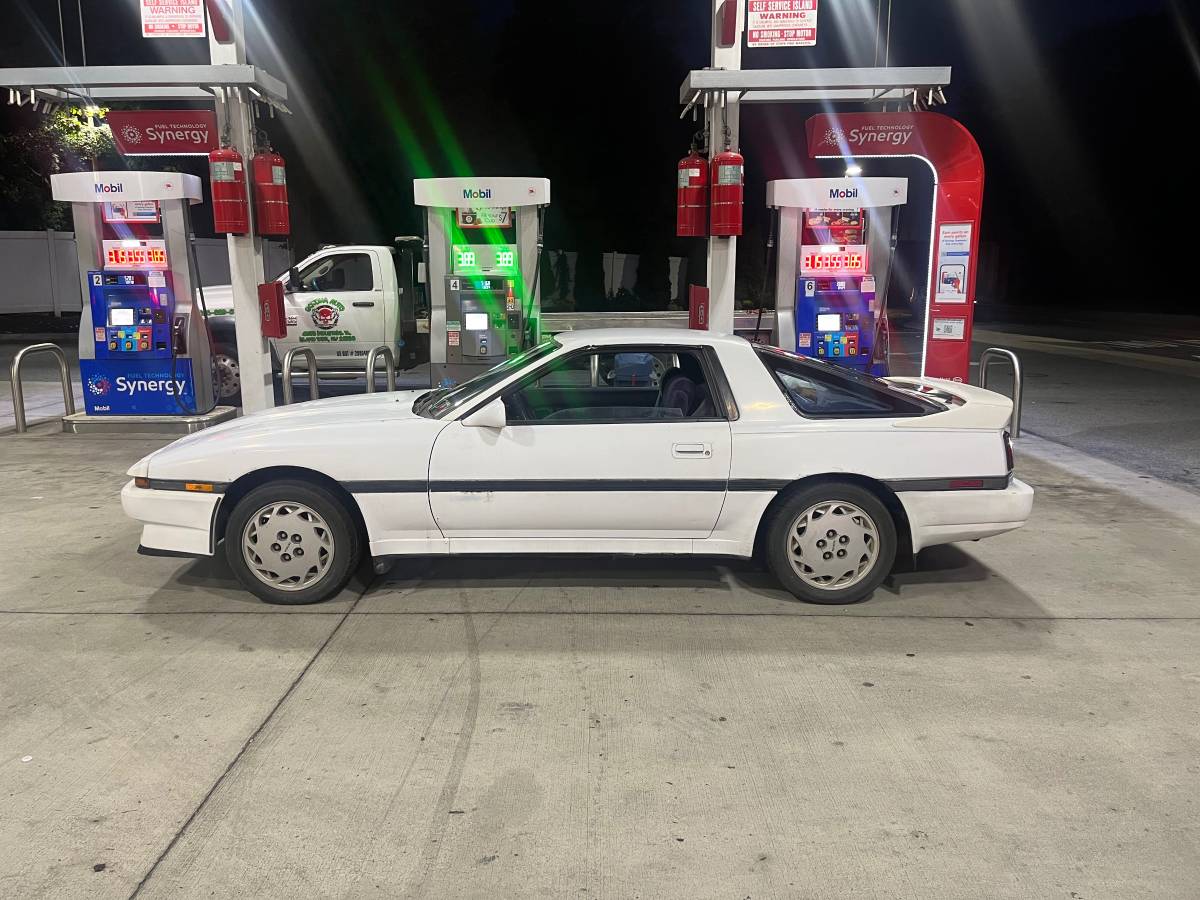 Toyota-supra-1987-white-3
