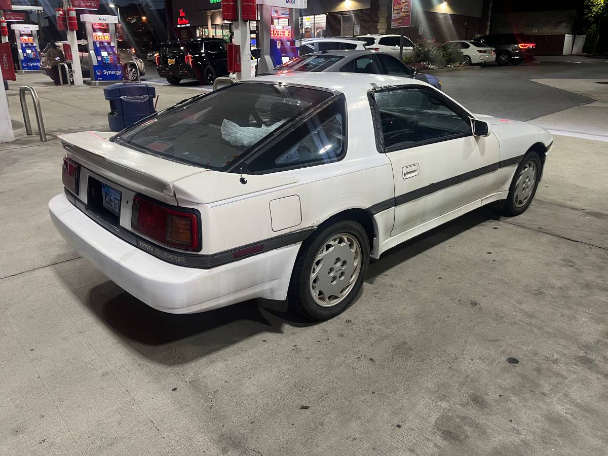 Toyota-supra-1987-white-9