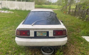 Toyota-supra-1988-white-9