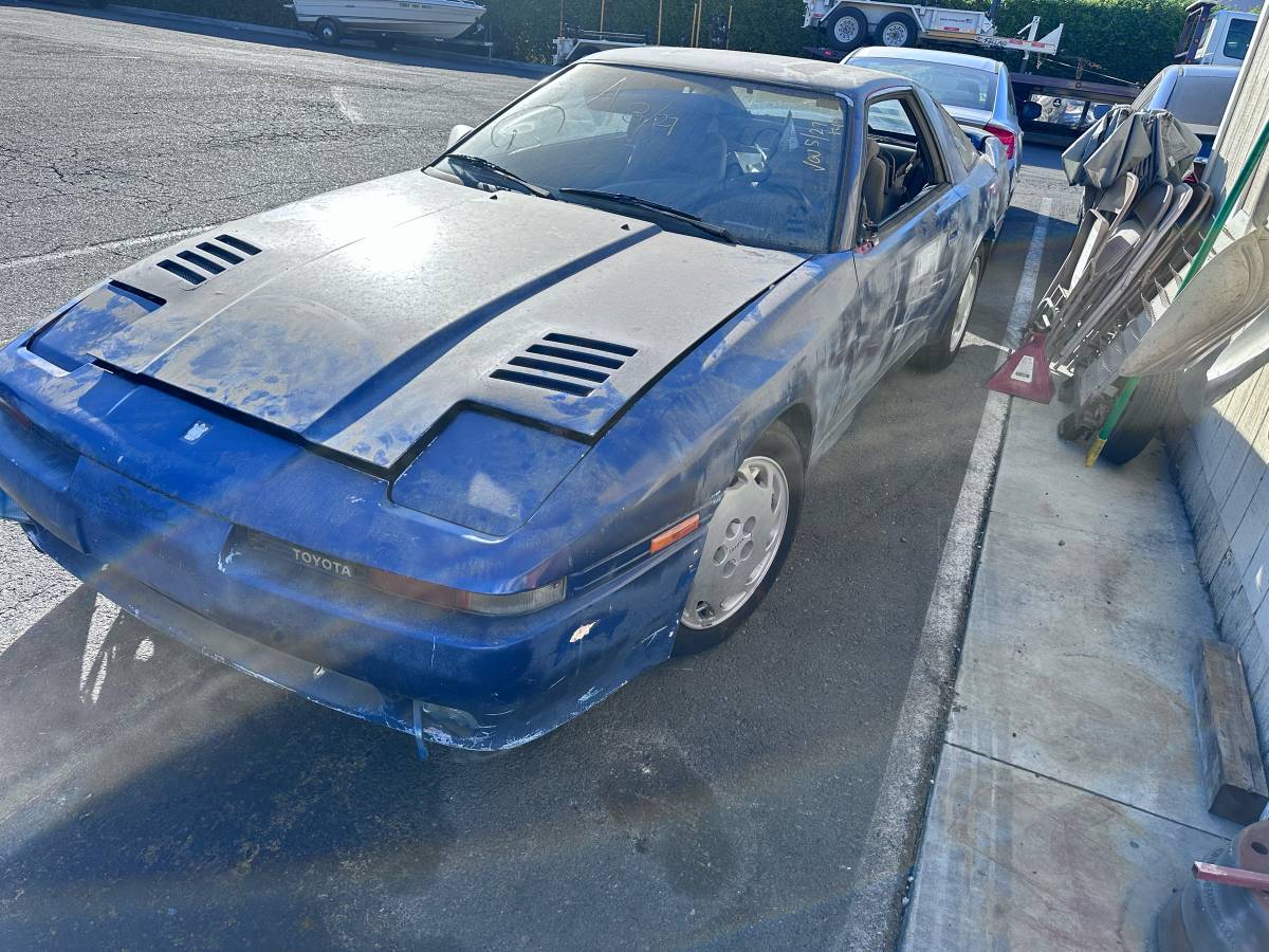 Toyota-supra-1990-blue