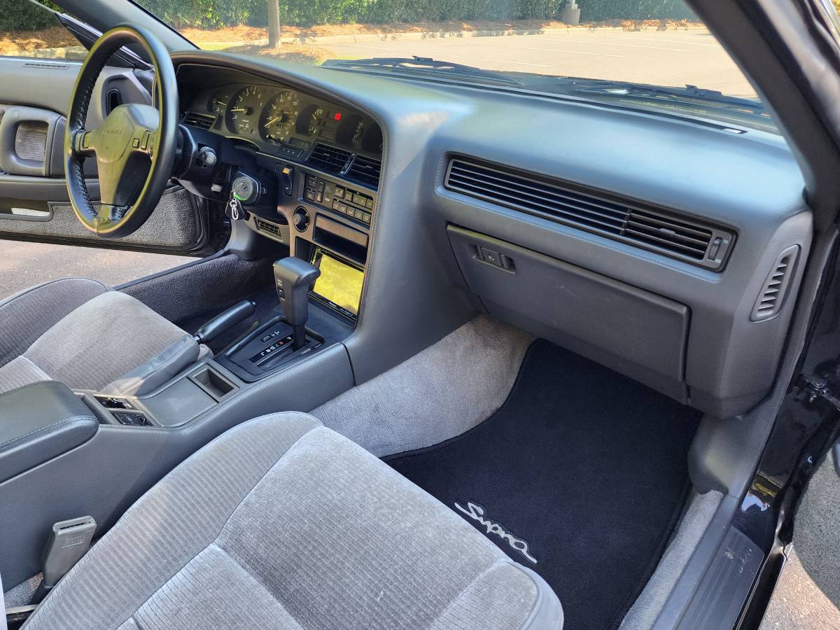 Toyota-supra-with-sport-roof-1989-black-6