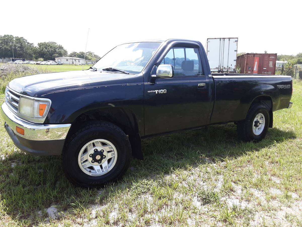 Toyota-t100-4x4-1993-black-10
