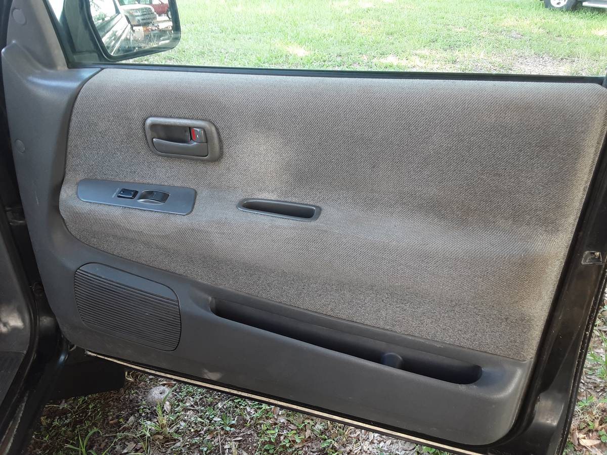 Toyota-t100-4x4-1993-black-14