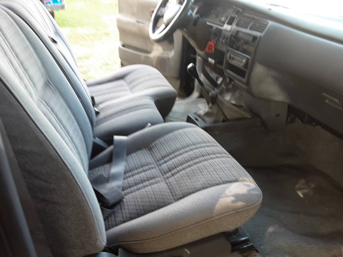 Toyota-t100-4x4-1993-black-15
