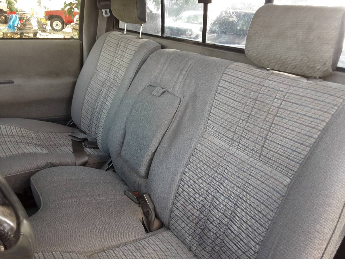 Toyota-t100-4x4-1993-black-17