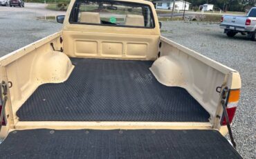 Toyota-tacoma-1989-yellow-2