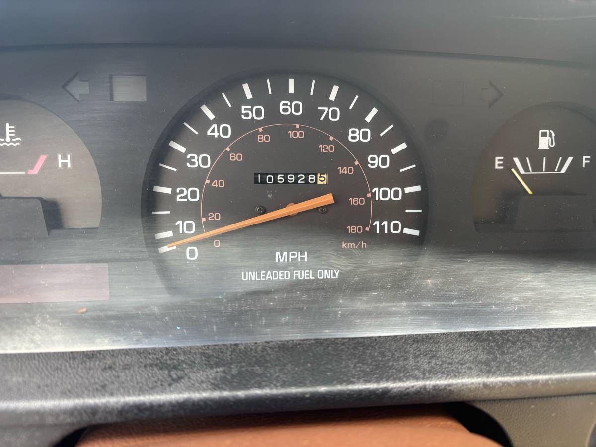 Toyota-tacoma-1989-yellow-6