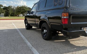 Toyota-tacoma-1991-black-5