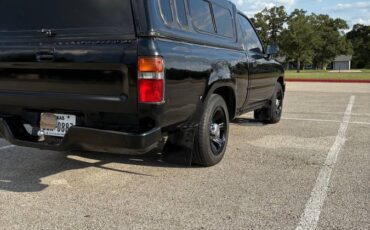 Toyota-tacoma-1991-black-6