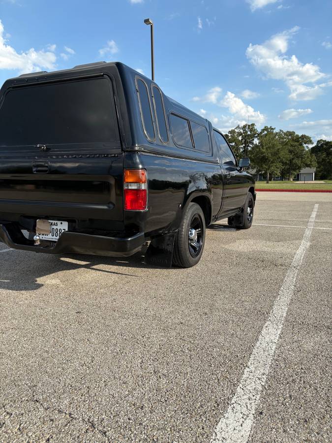 Toyota-tacoma-1991-black-6