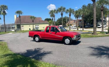Toyota-tacoma-1992-red-10