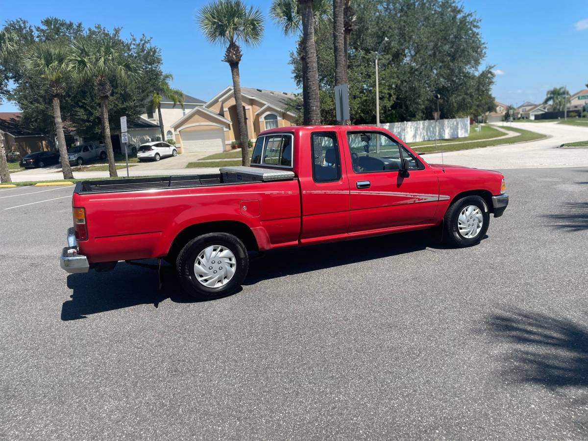 Toyota-tacoma-1992-red-12