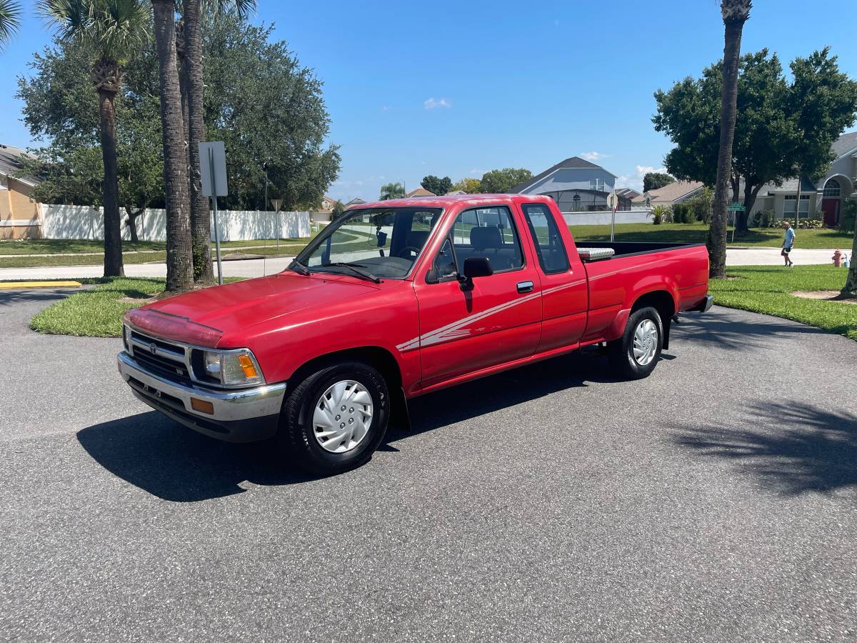 Toyota-tacoma-1992-red-15