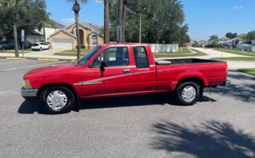 Toyota-tacoma-1992-red-16