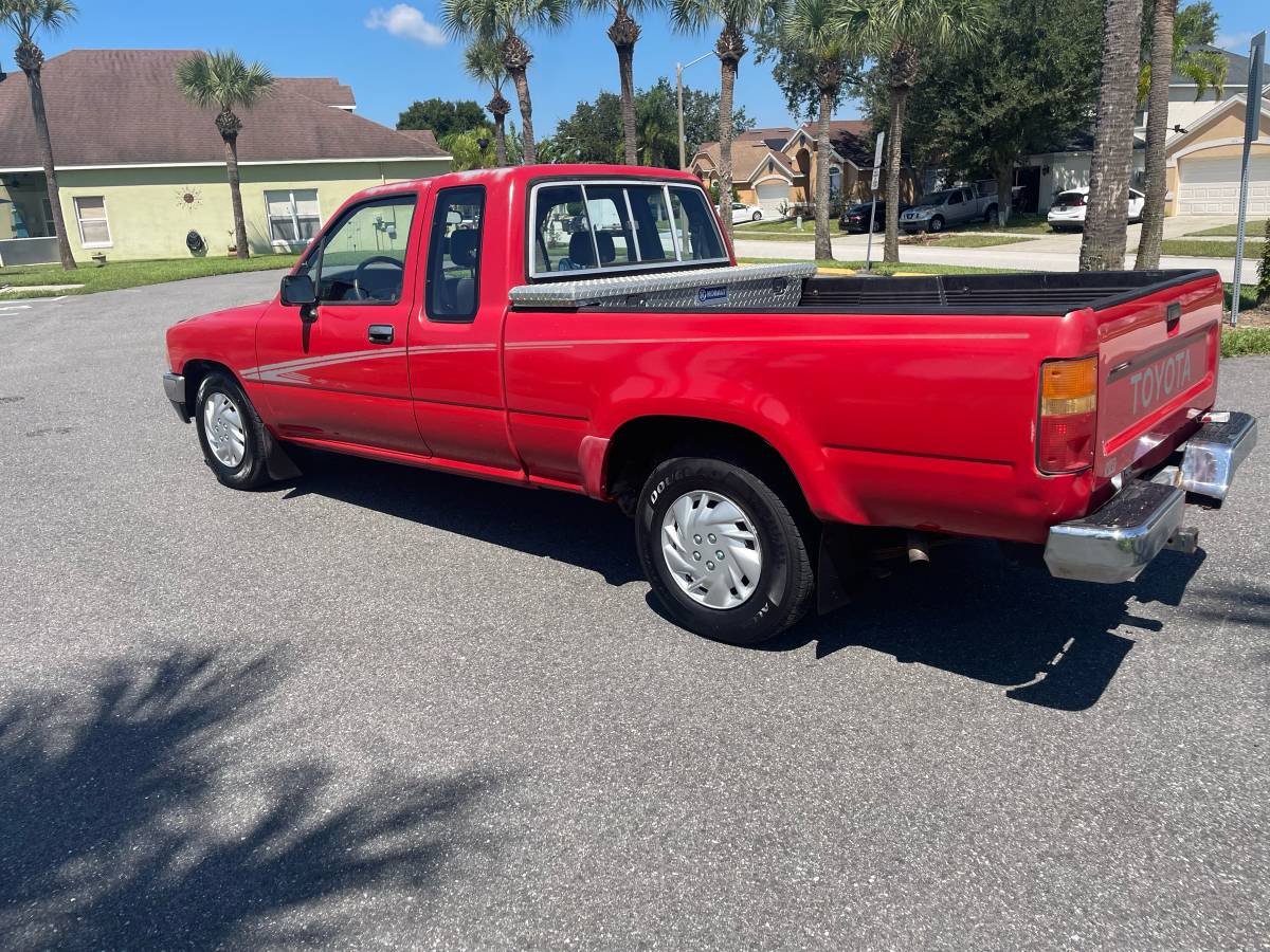 Toyota-tacoma-1992-red-2