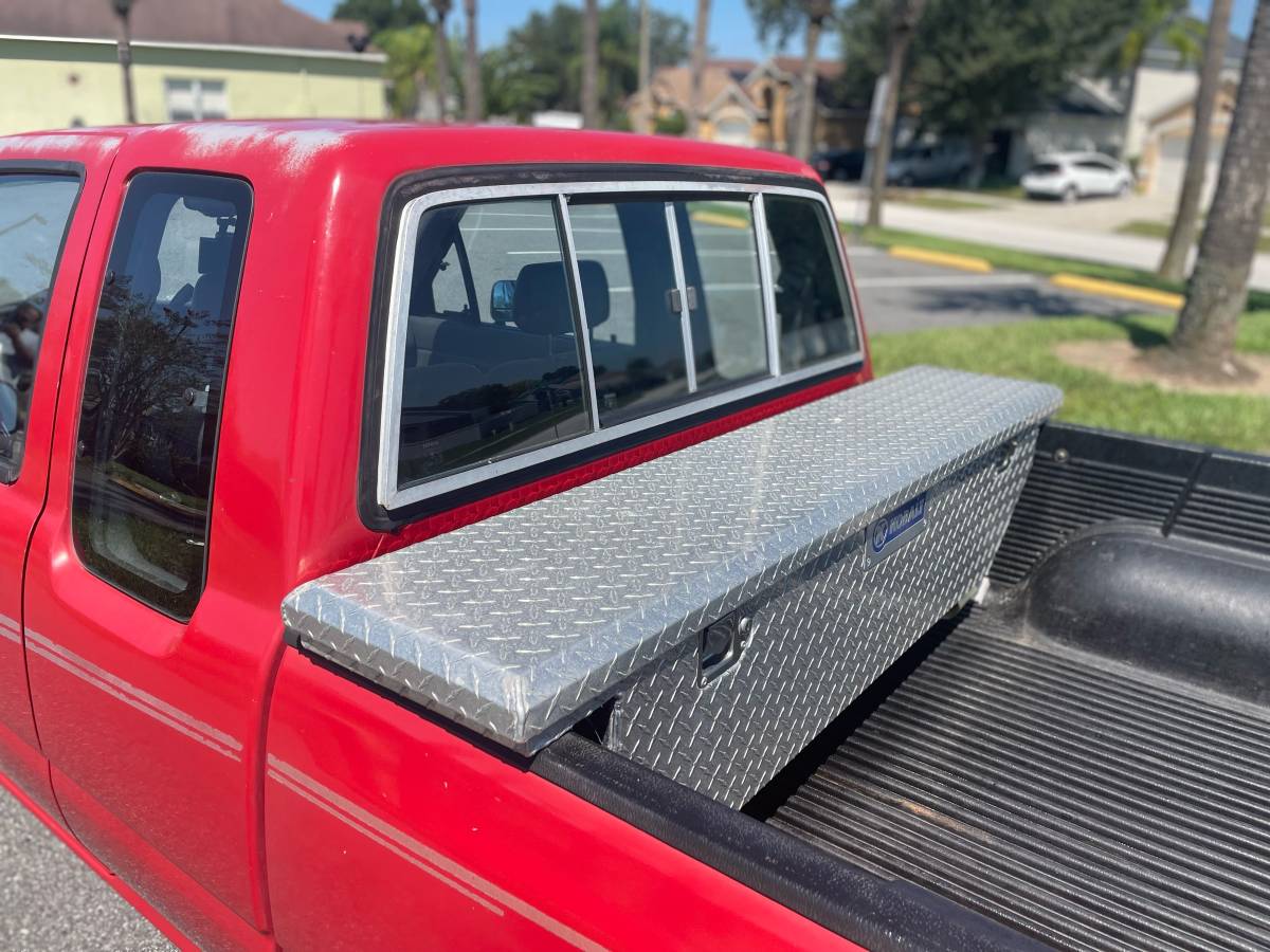 Toyota-tacoma-1992-red-3