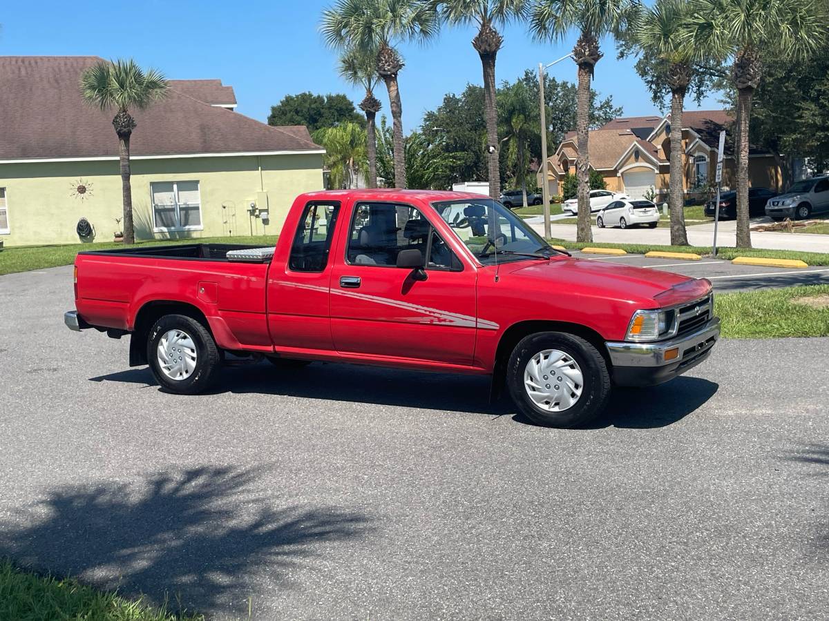 Toyota-tacoma-1992-red