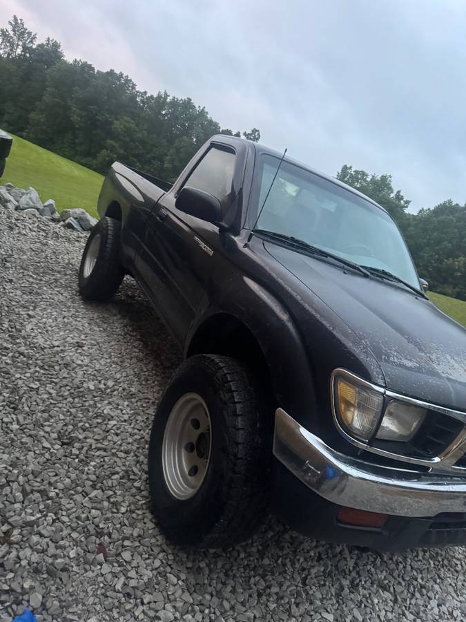 Toyota-tacoma-1995-1