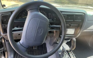 Toyota-tacoma-1995