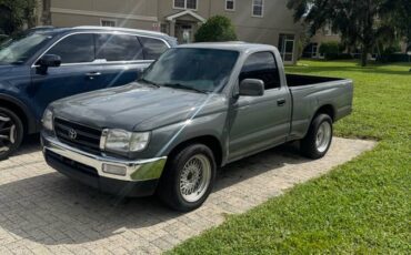 Toyota-tacoma-2wd-1995-grey
