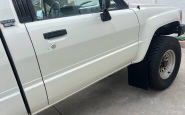 Toyota-tacoma-4wd-1987-1