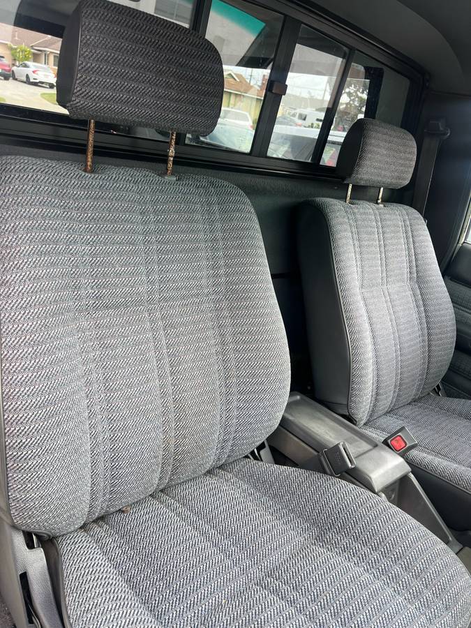 Toyota-tacoma-4wd-1987-9