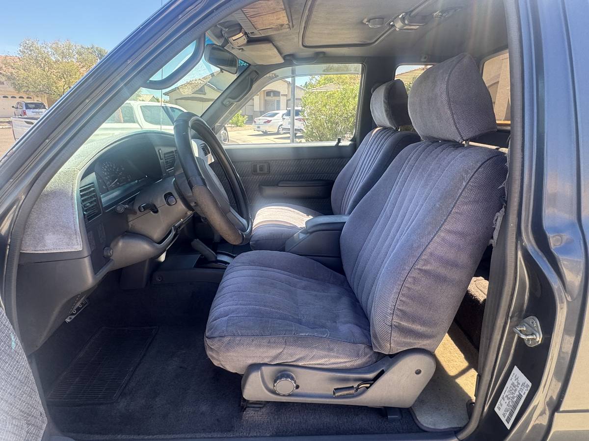 Toyota-tacoma-double-cab-1992-12