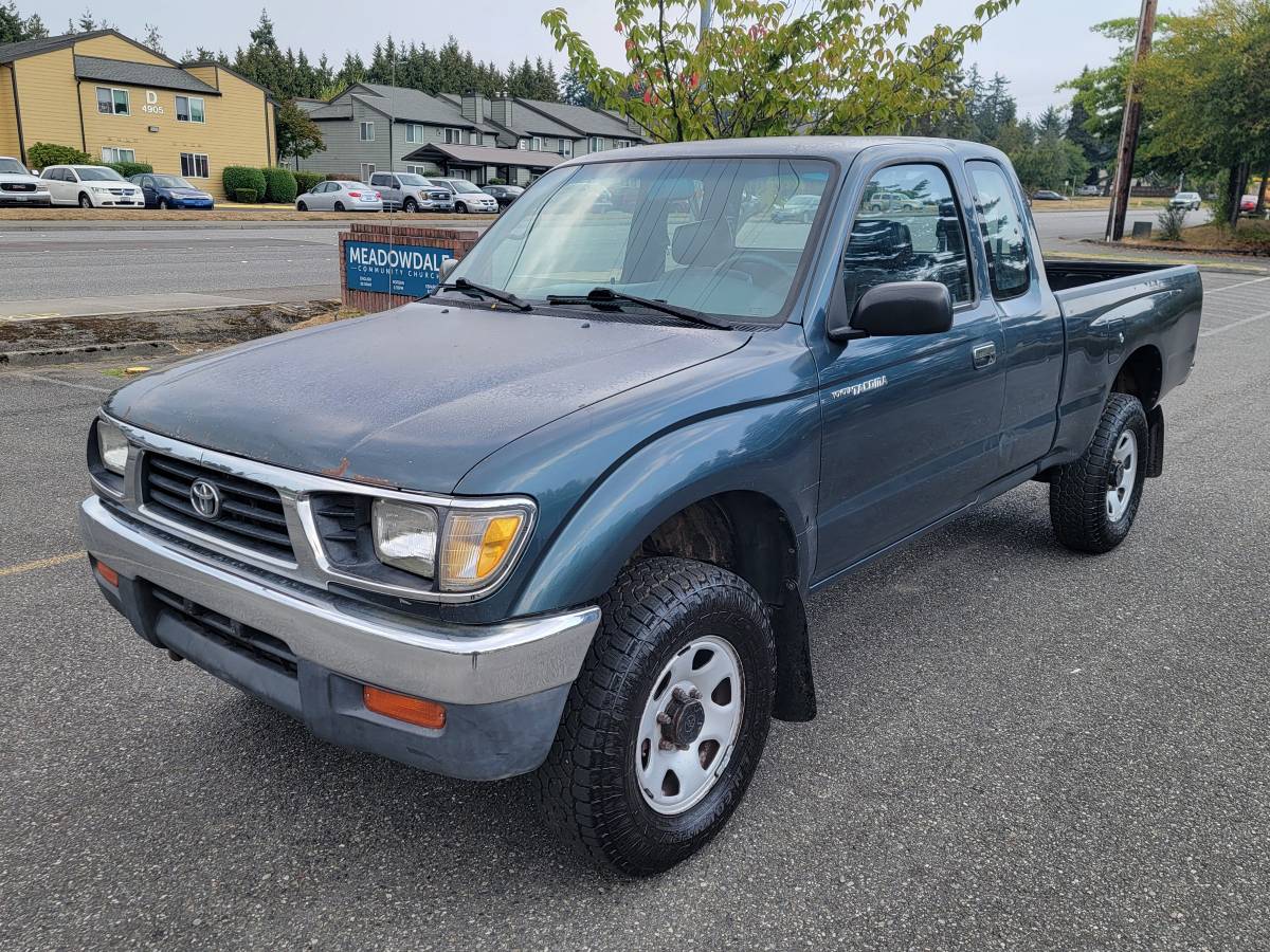 Toyota-tacoma-xtracab-1995-green-1
