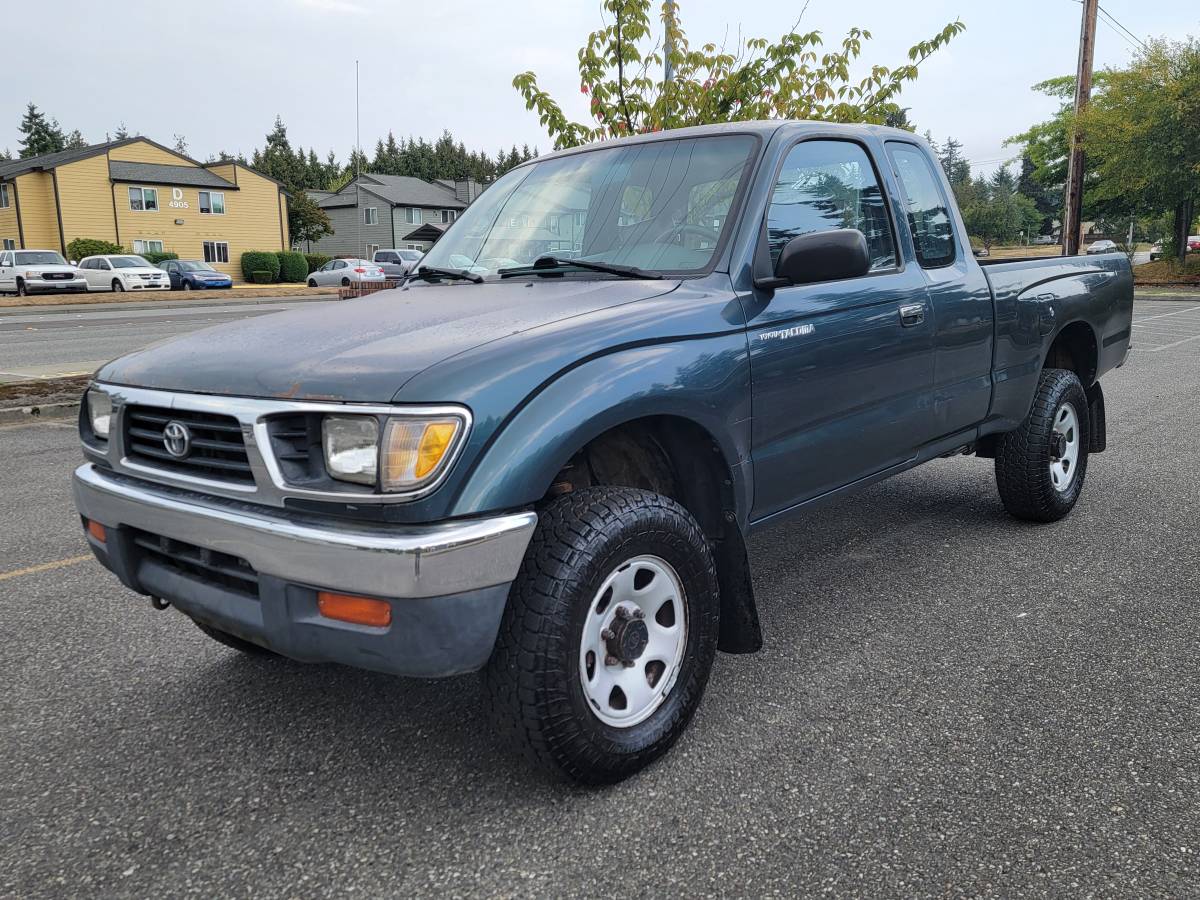 Toyota-tacoma-xtracab-1995-green