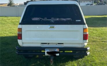 Toyota-truck-1990-white-5