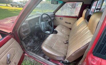 Toyota1991-nissan-1986-red-3