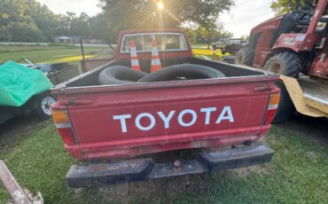 Toyota1991-nissan-1986-red-5