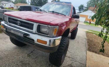 Toyoya-pick-up-1994-red-1